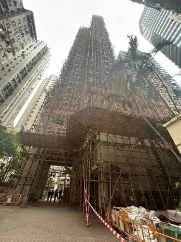 香港の建設現場で使われる竹足場