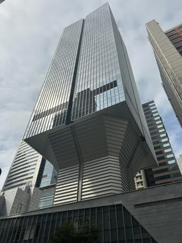 香港の個性的な高層建築