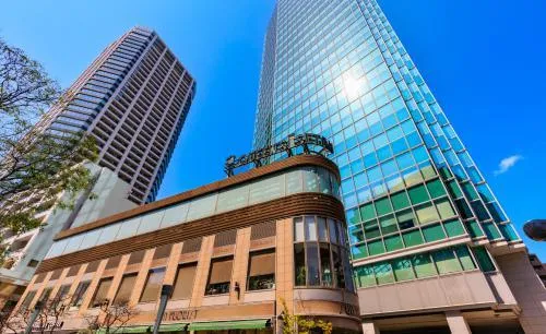 白金高輪駅周辺の街並みと高層建築